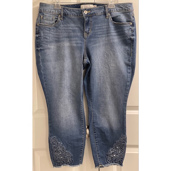 torrid Denim - Torrid Denim Skinny Capri - Plus Size
